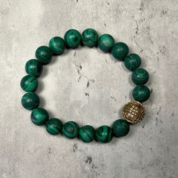 Bellesque Boutique Jewelry - NWT Malachite With Pave Accent Round Bead Stretch Bracelet